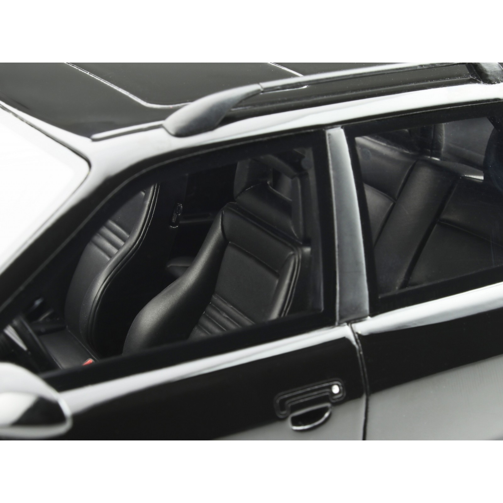 Audi Avant RS2 (B4) Noir Brillant Vernis 1994