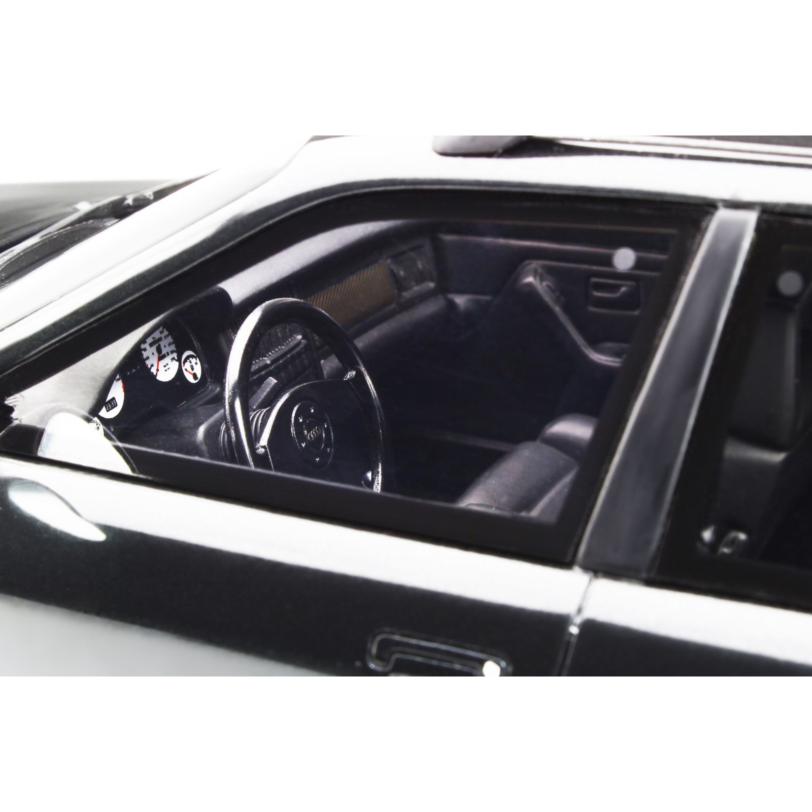 Audi Avant RS2 (B4) Vulcano Black 1994