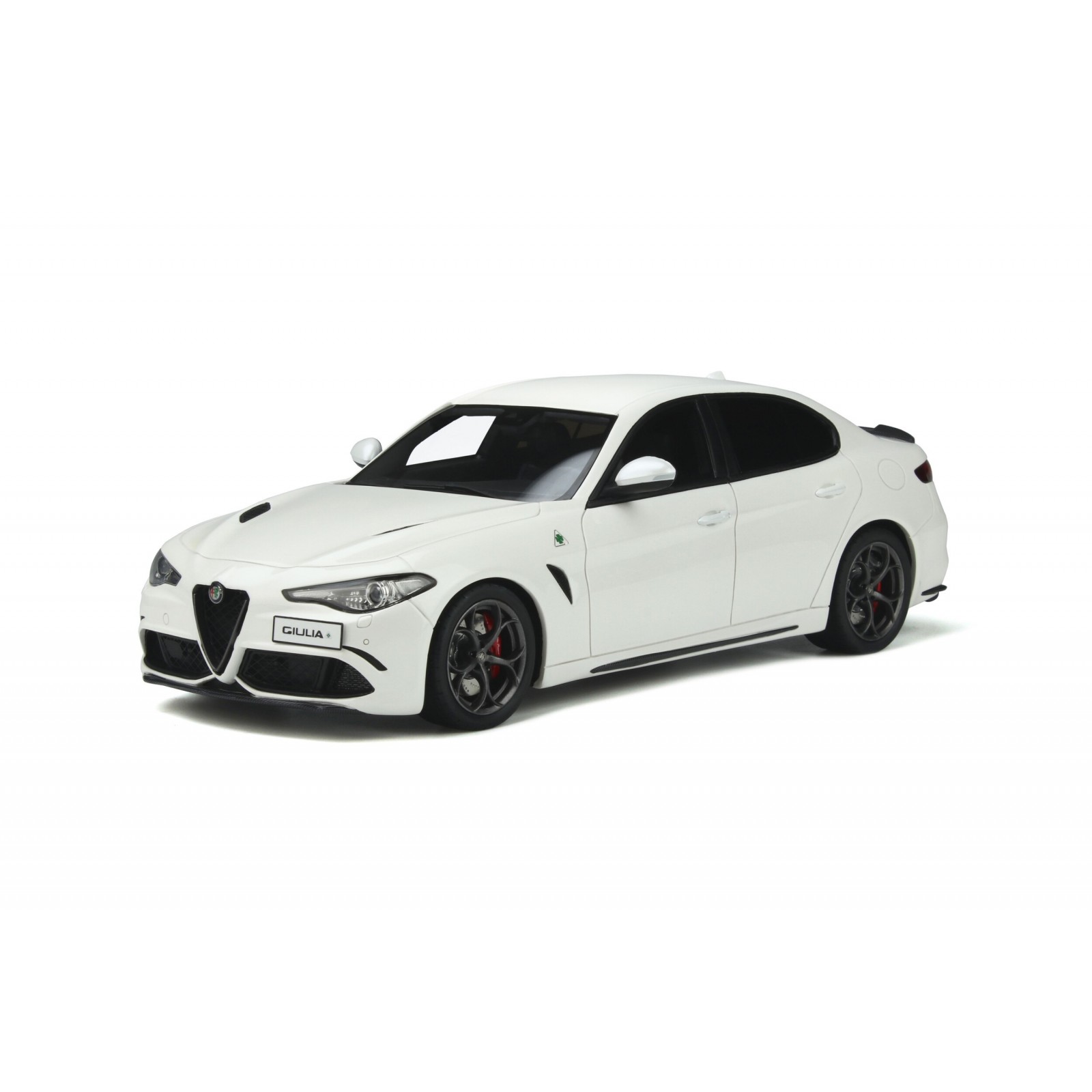 Alfa Romeo Giulia Quadrifoglio White trofeo 2019