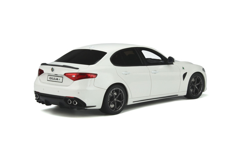 Alfa Romeo Giulia Quadrifoglio White trofeo 2019