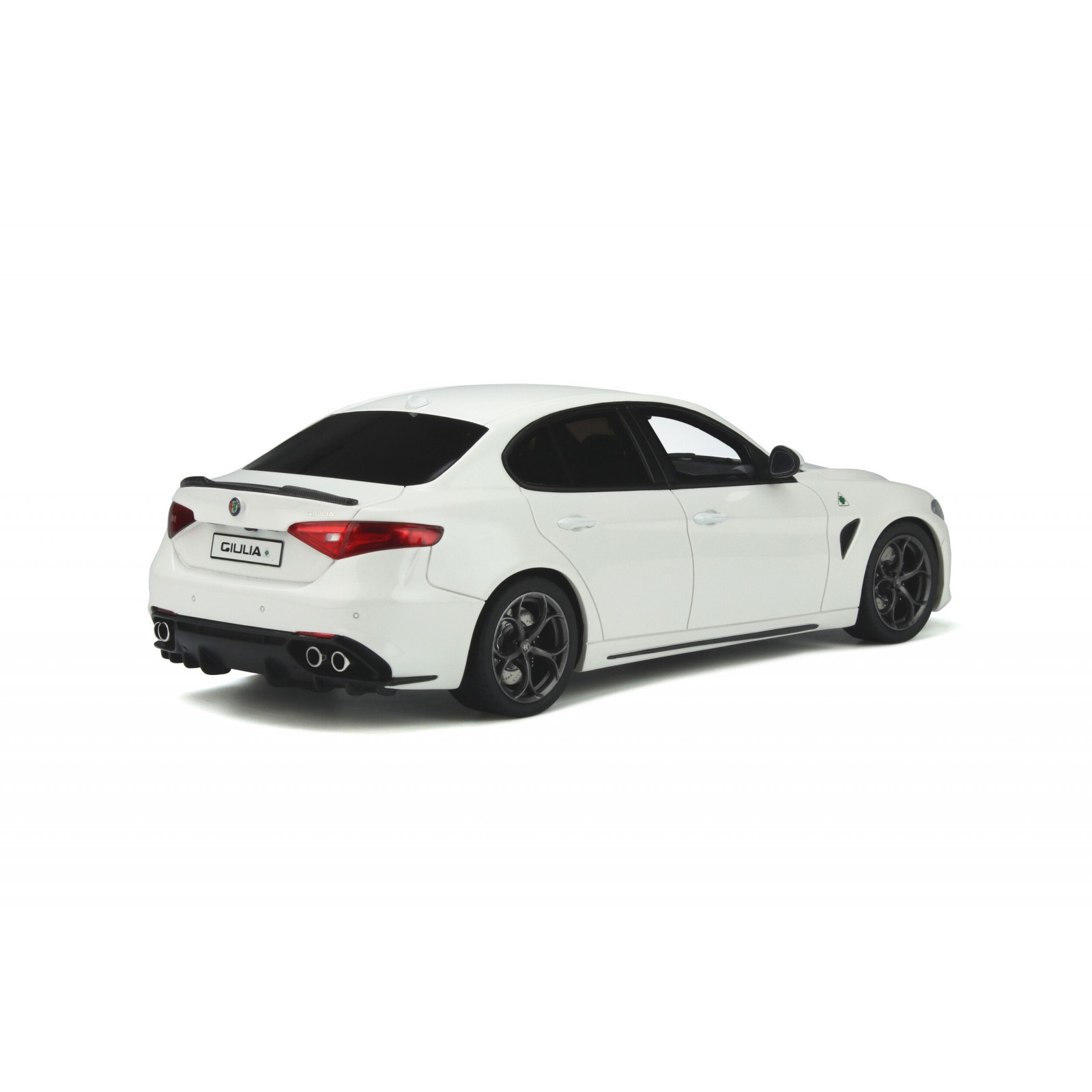 Alfa Romeo Giulia Quadrifoglio White trofeo 2019