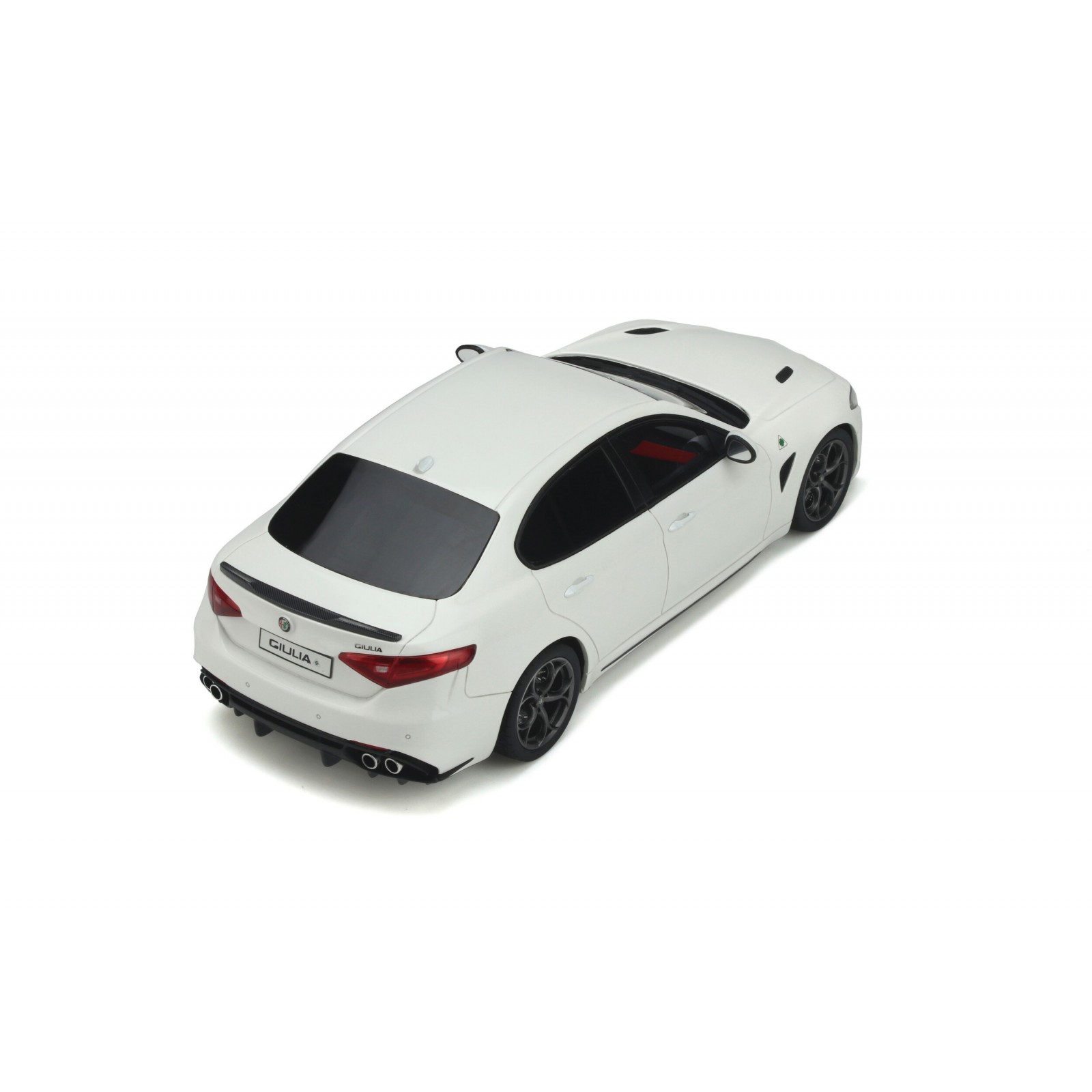 Alfa Romeo Giulia Quadrifoglio White trofeo 2019