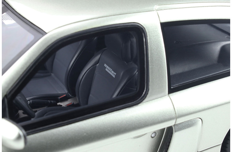 Renault Clio Ph.2 V6 Gris Titanium 2003