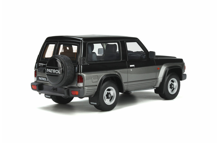 Nissan Patrol GR Graphite Grey (Pearl) 1992