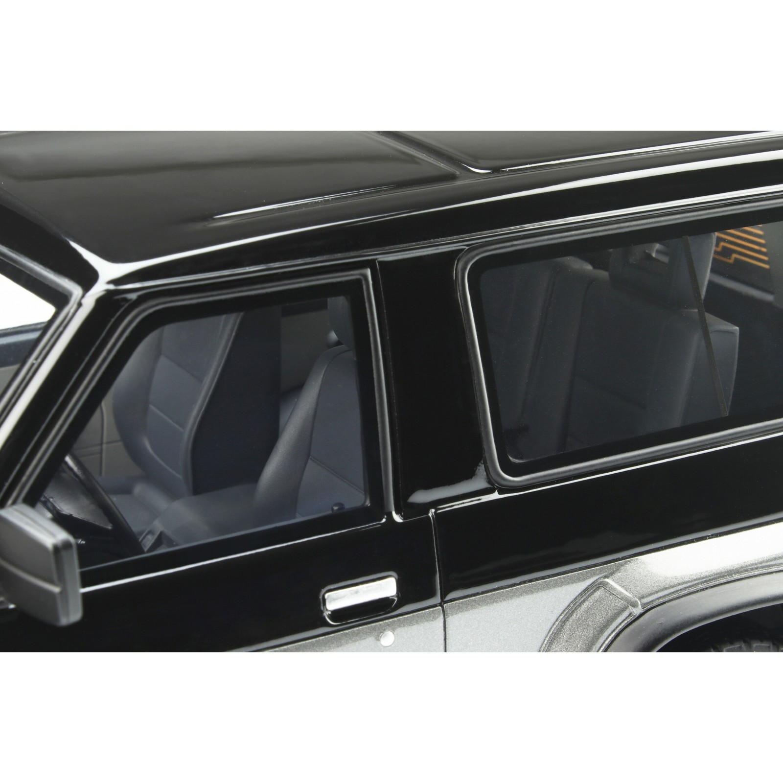 Nissan Patrol GR Graphite Grey (Pearl) 1992