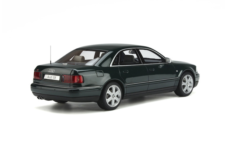 Audi S8 (D2) 4.2 V8 Racing Green Pearl 2001