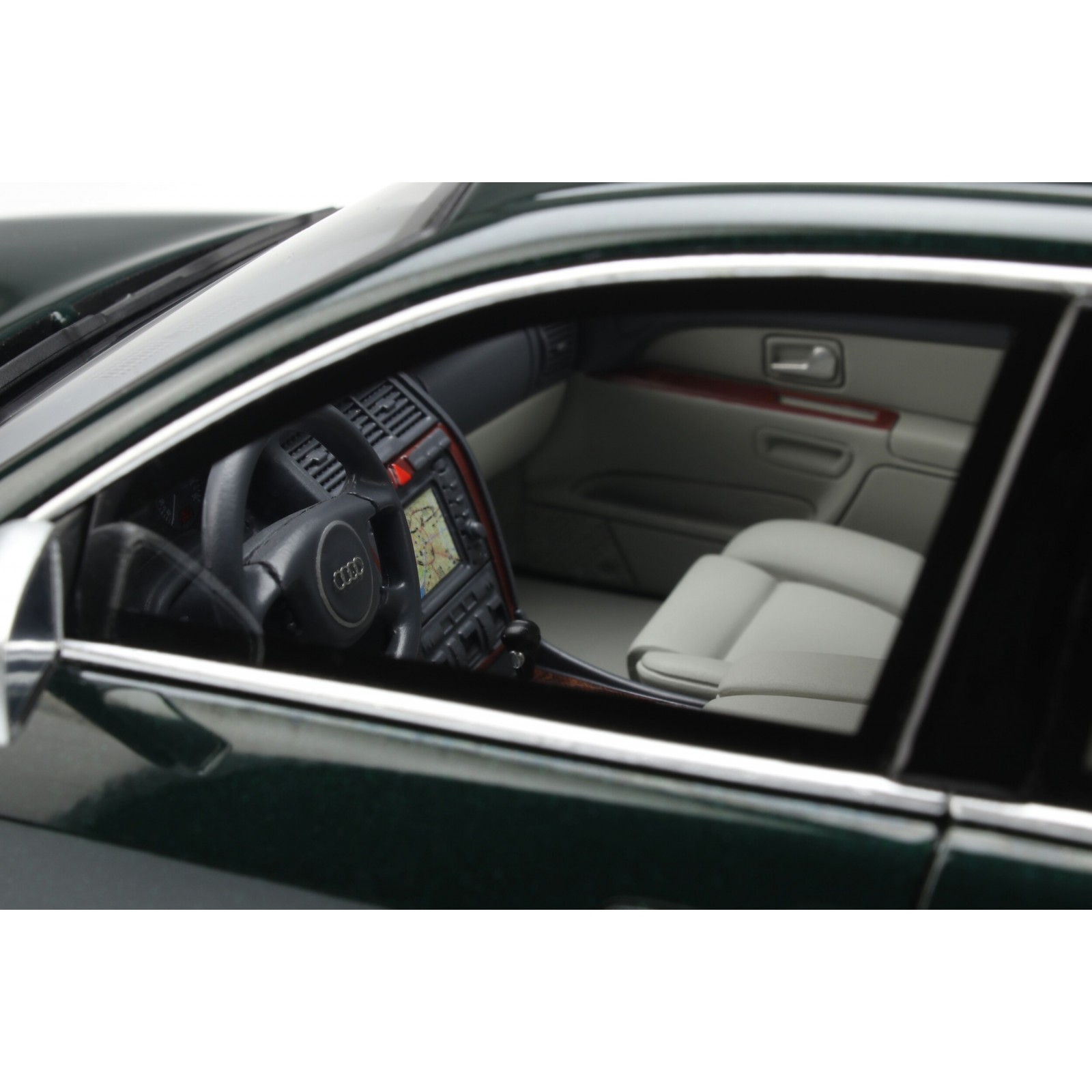 Audi S8 (D2) 4.2 V8 Racing Green Pearl 2001