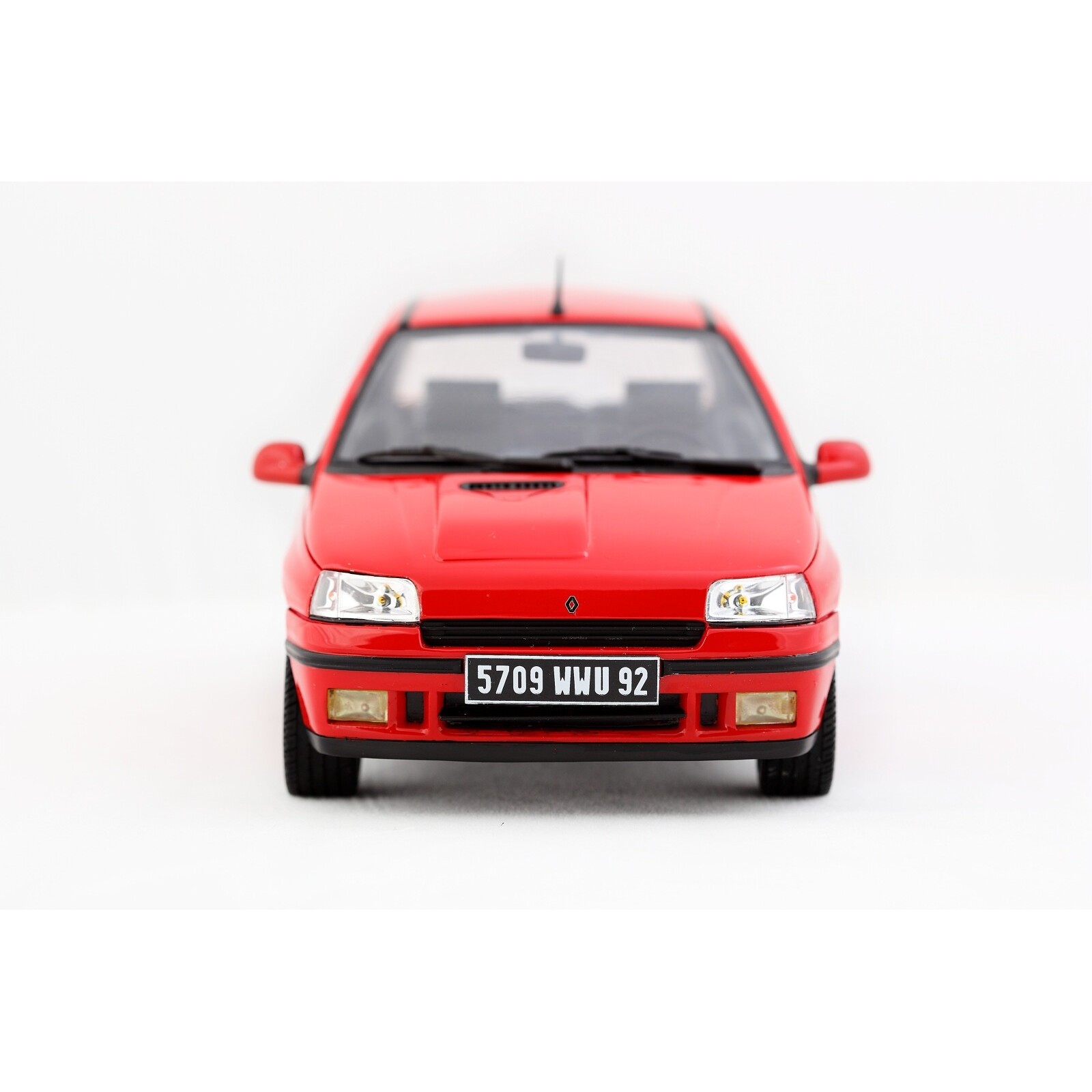 Renault Clio Ph.1 16S Rouge Etrusque 1991