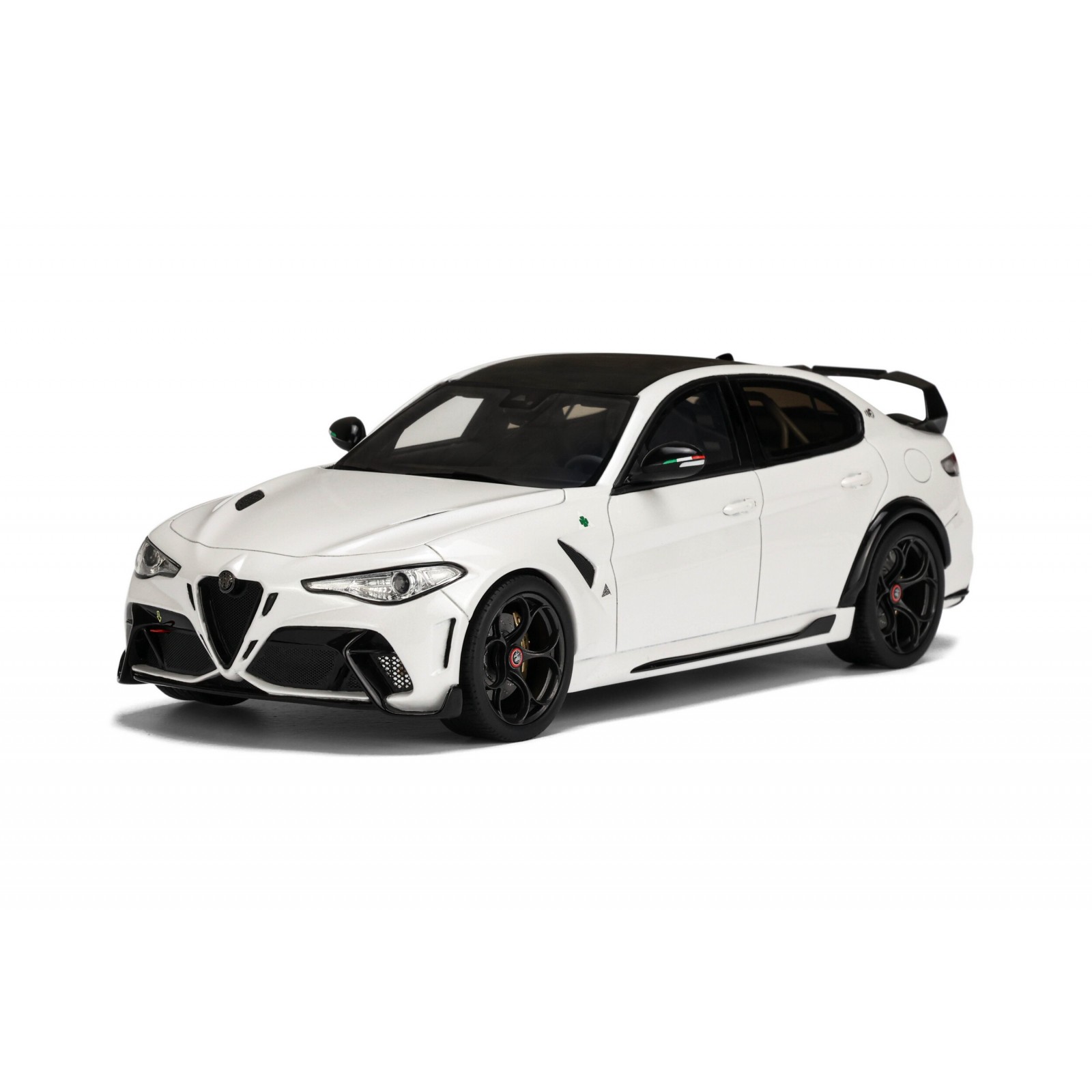 Alfa Romeo Giulia GTAm Trofeo White 2020