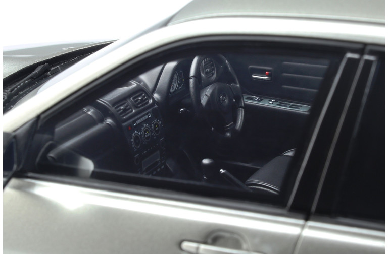 Lexus IS200 Millennium Silver Metallic 1998