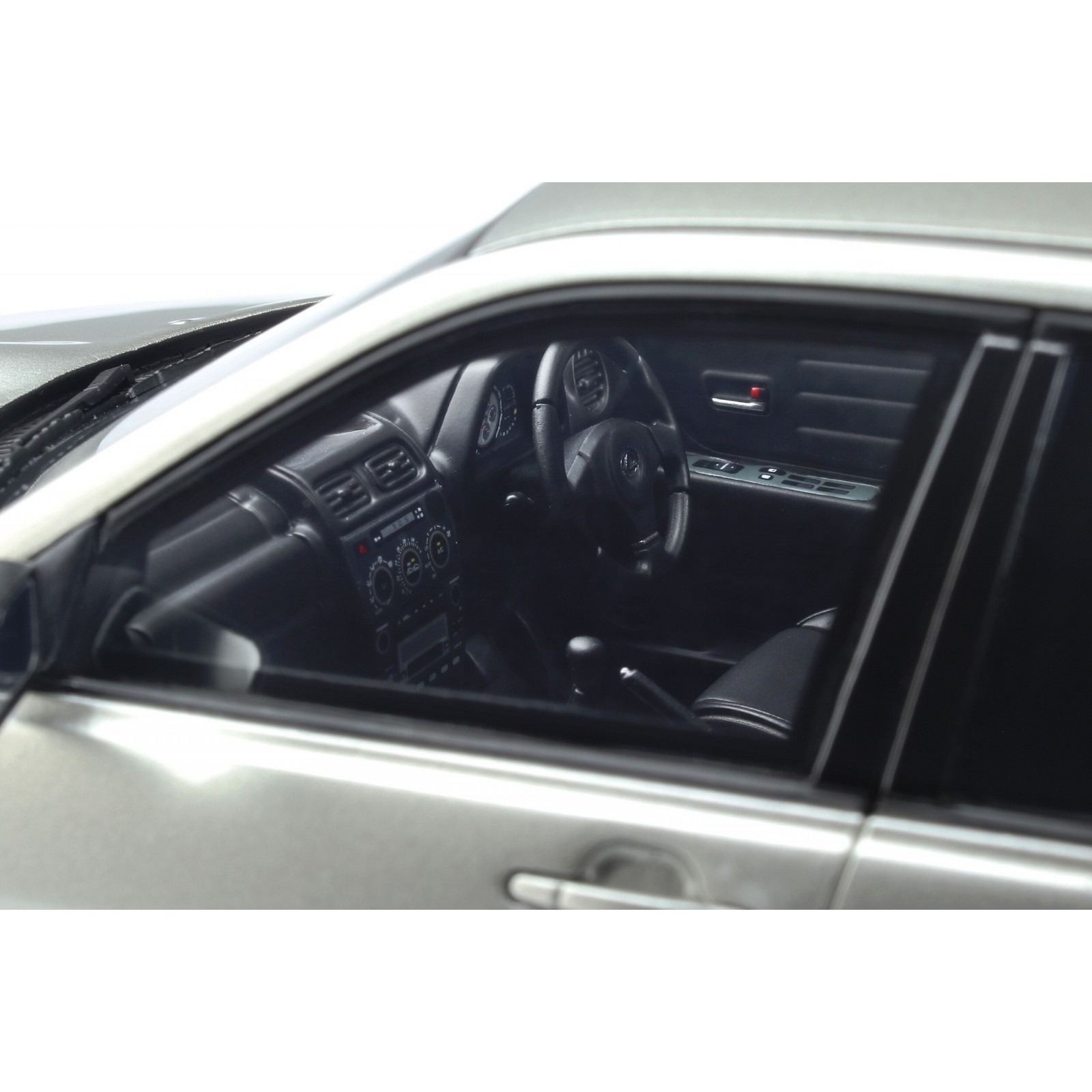 Lexus IS200 Millennium Silver Metallic 1998