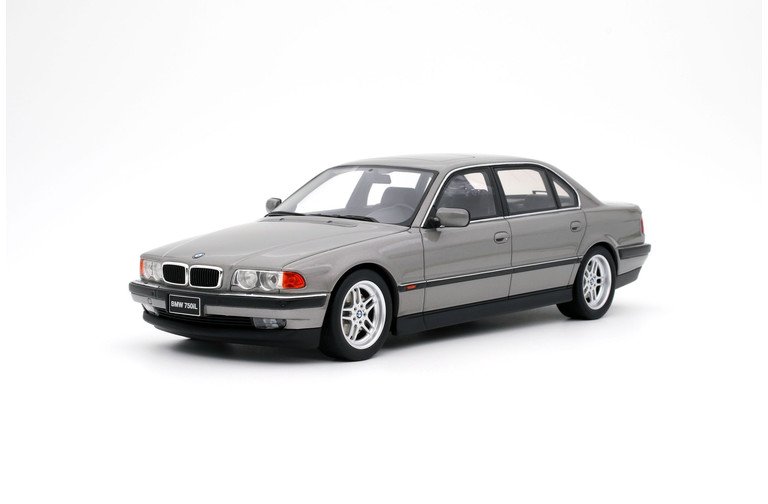 BMW E38 750 IL Aspen Silver Metallic 339 1995