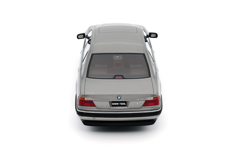 BMW E38 750 IL Aspen Silver Metallic 339 1995