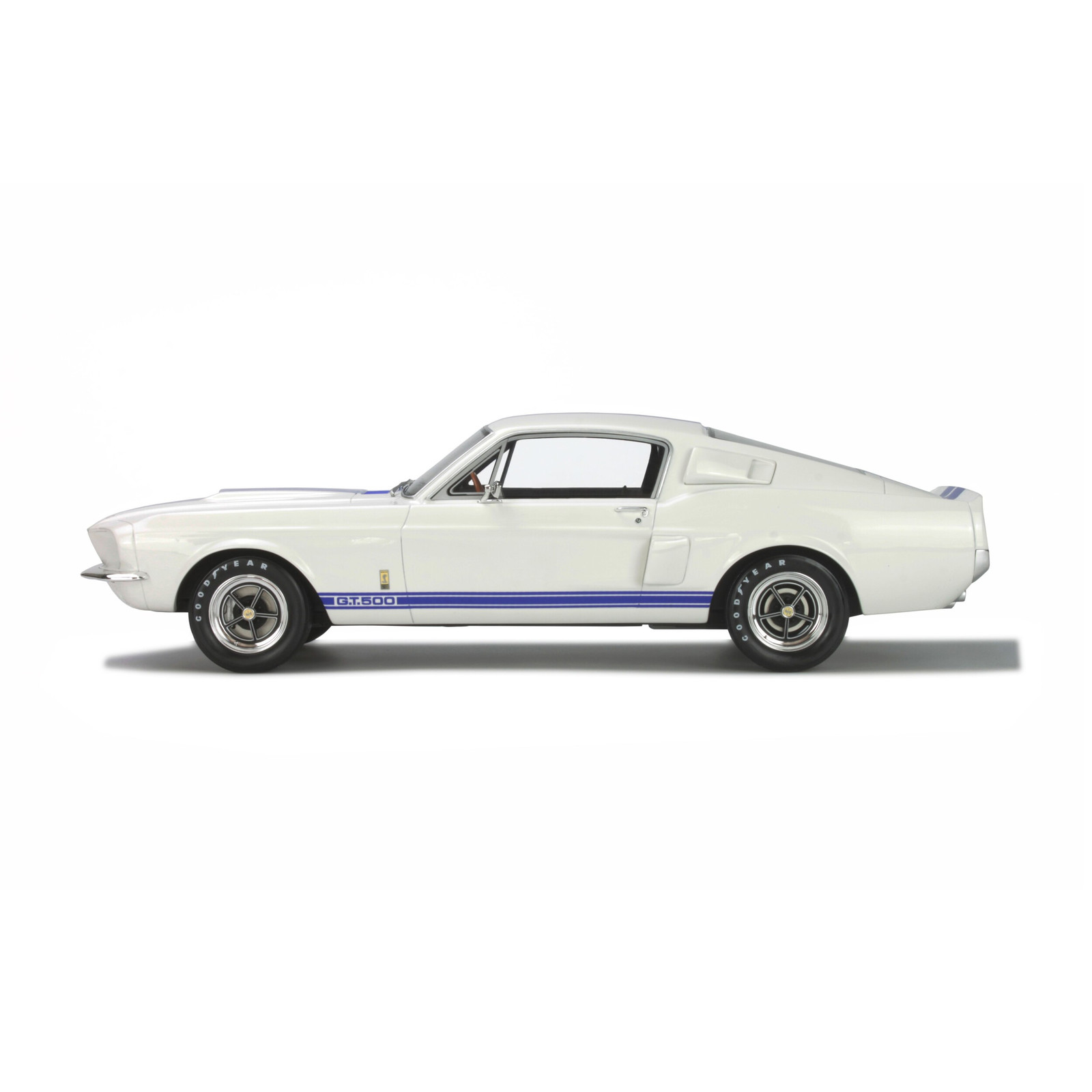Shelby GT500 Wimbledon White and Blue stripes 1967