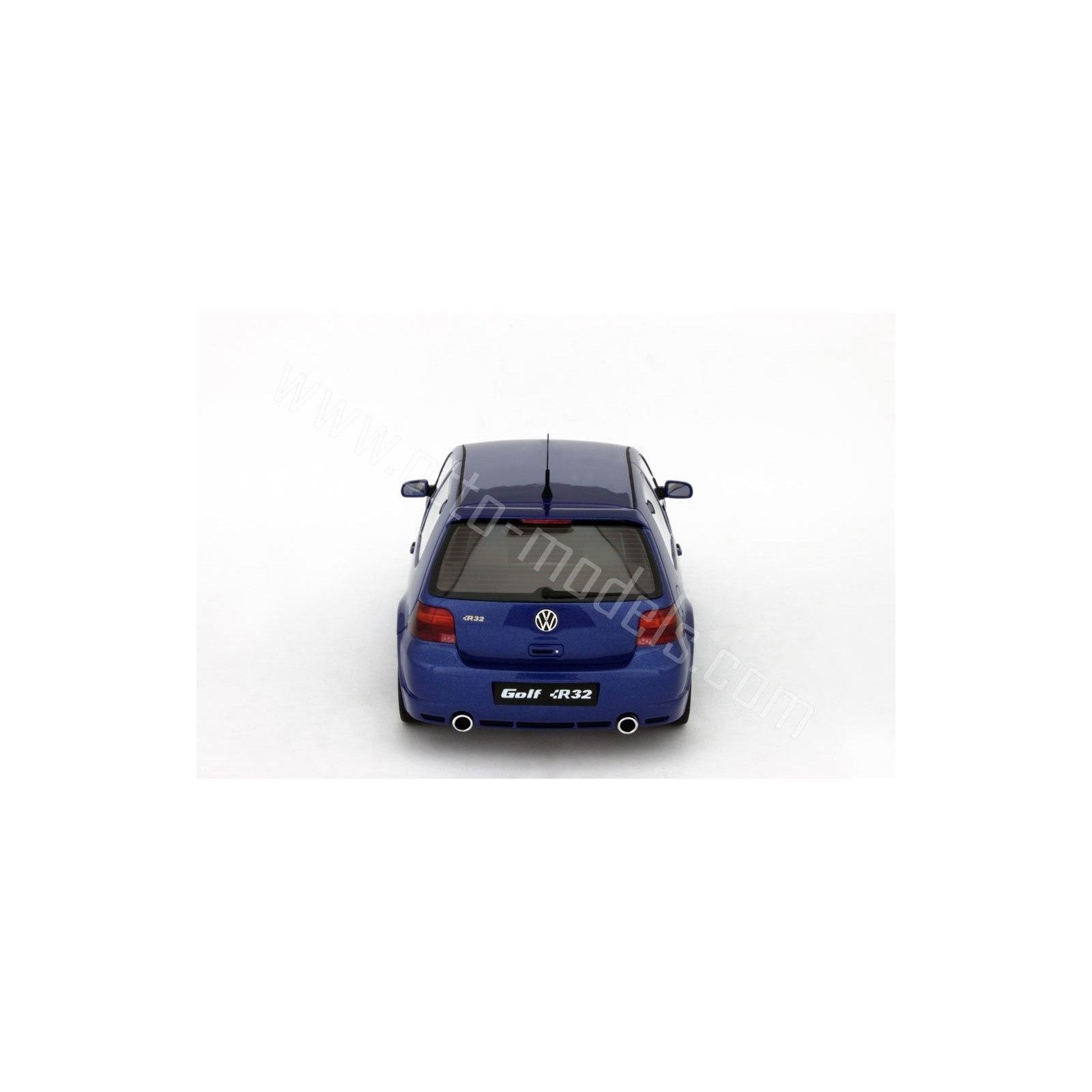Volkswagen Golf 4 R32 Deep Blue Pearl 2002