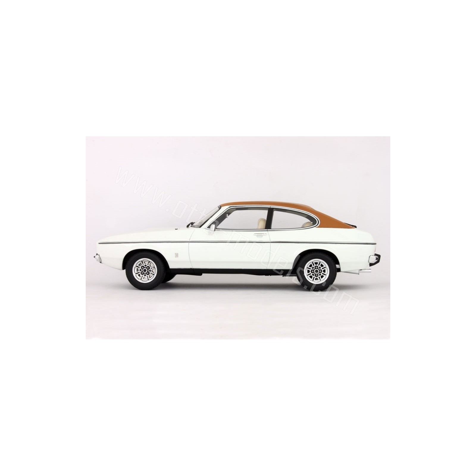 Ford Capri Mk.2 3.0L V6 Ghia Diamond White 1974