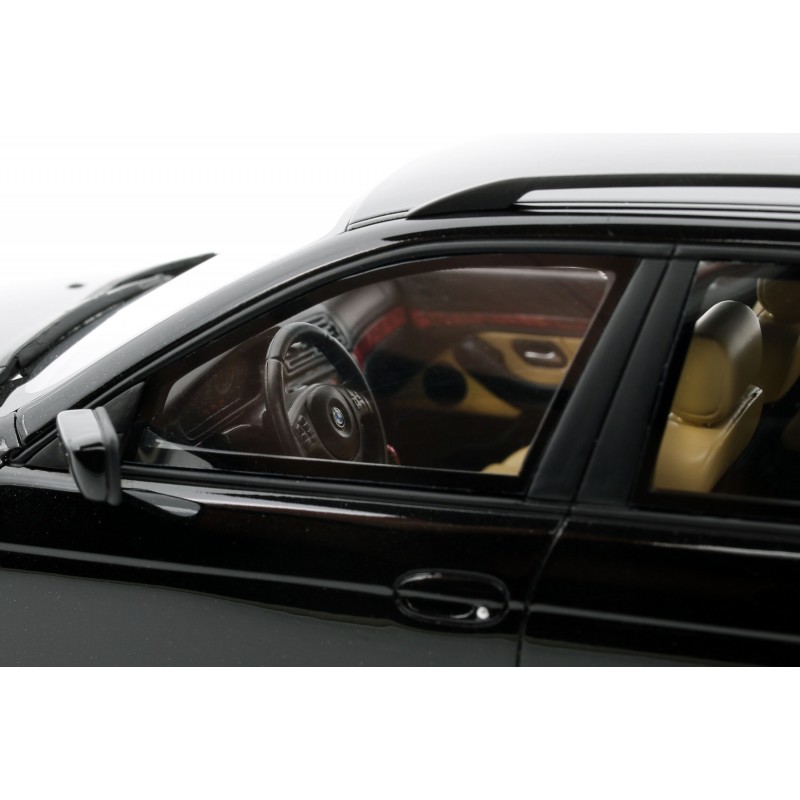 BMW E39 540 Touring M-Pack Black Saphire Metallic 475 2001