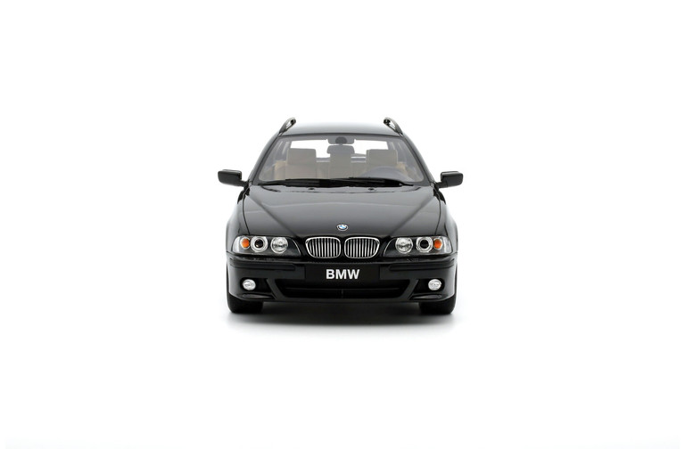 BMW E39 540 Touring M-Pack Black Saphire Metallic 475 2001