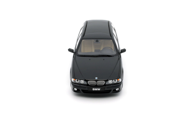 BMW E39 540 Touring M-Pack Black Saphire Metallic 475 2001
