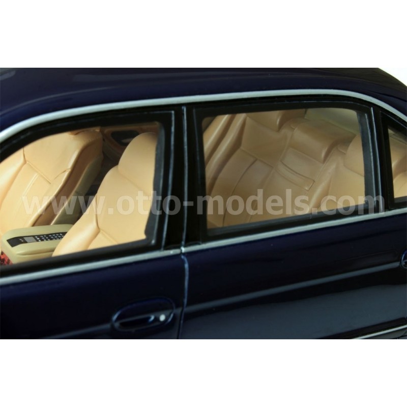 BMW E38 750 IL Biarritz Blau 1999