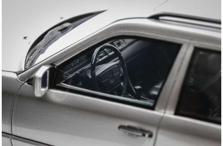 Mercedes-Benz AMG 70TE Brilliant Silver 1996