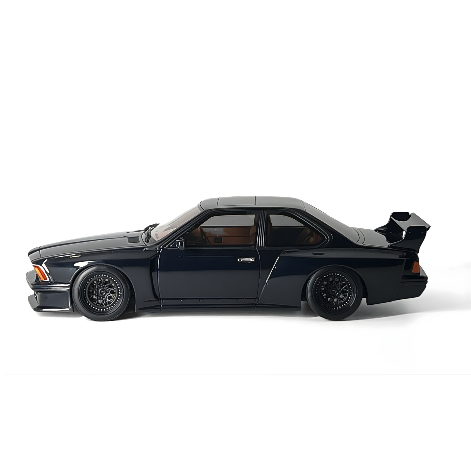 BMW 635 Csi (E24) Widebody by Coutner Deep Blue Metallic 2021