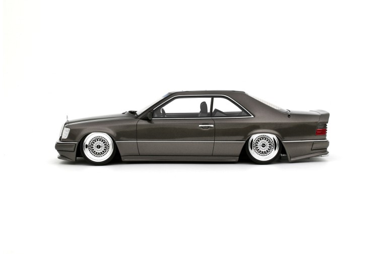 Mercedes-Benz C124 AMG "Stance" Anthracite Grey 2022