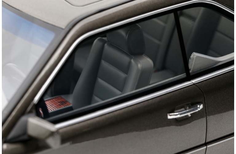 Mercedes-Benz C124 AMG "Stance" Anthracite Grey 2022
