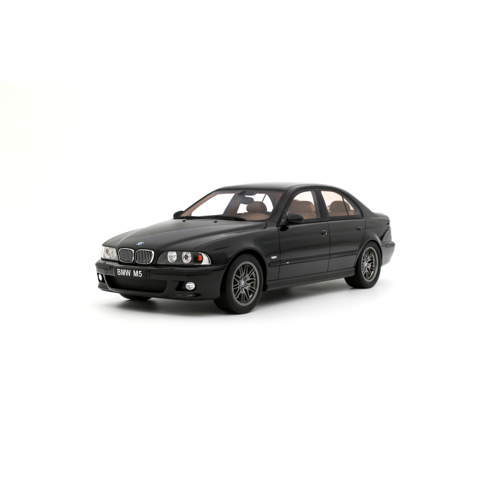 BMW E39 M5 Black Saphire Metallic 475 2000