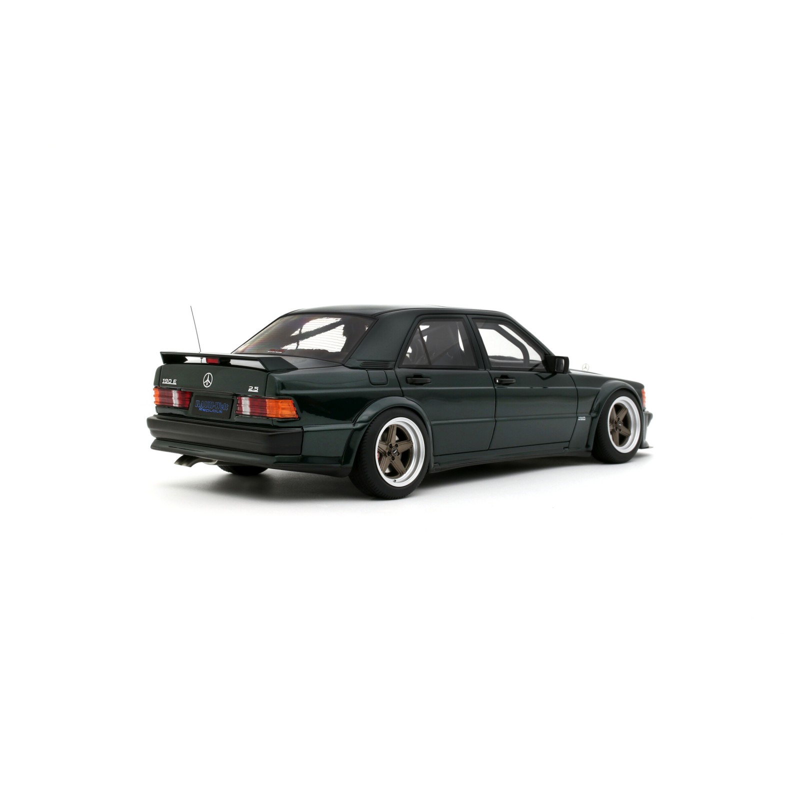 RAUH-Welt Republik RWR 190E 2.5-16 Porsche racing green Metallic 22G 2025