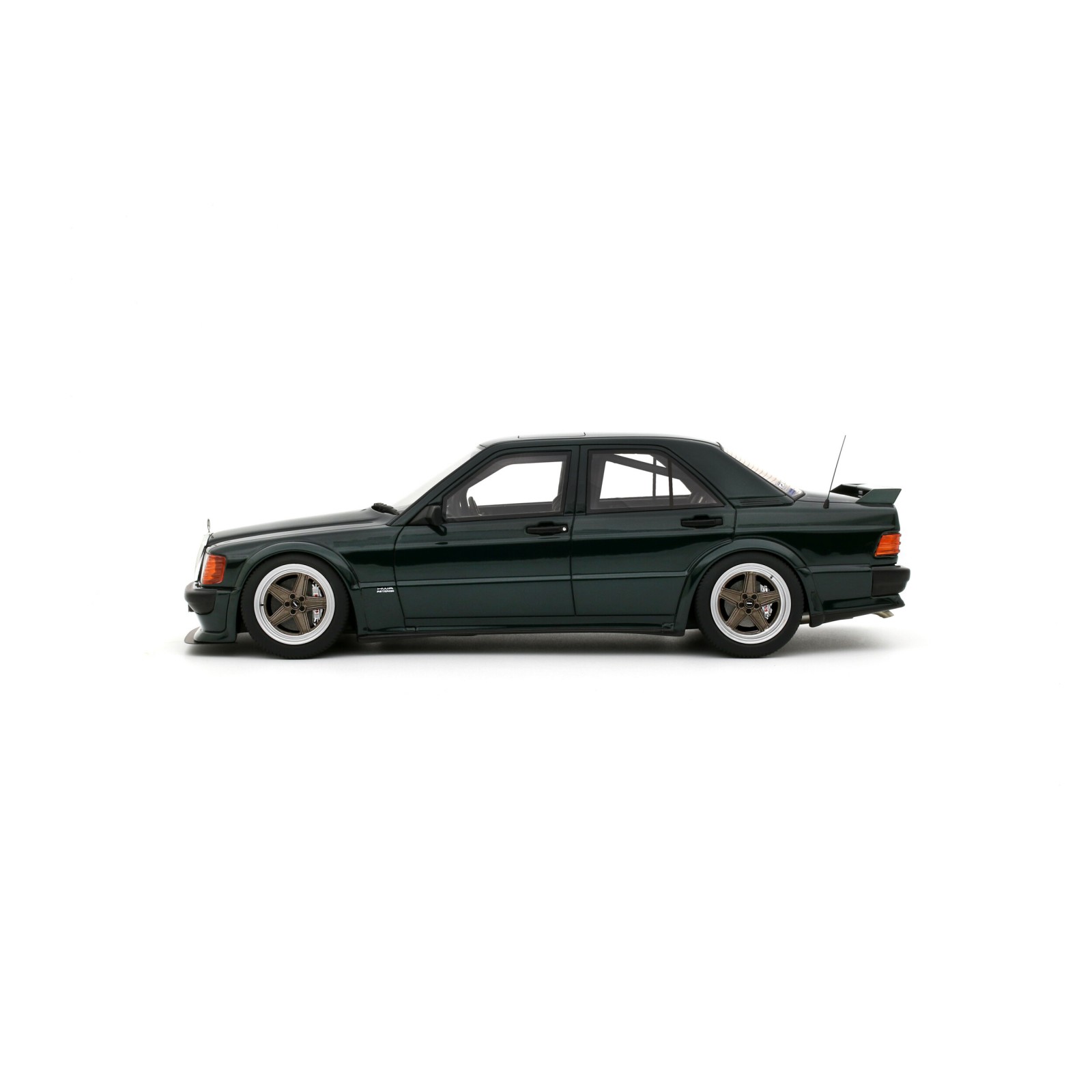 RAUH-Welt Republik RWR 190E 2.5-16 Porsche racing green Metallic 22G 2025
