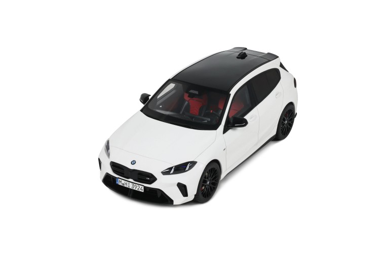 BMW M135 xDrive Alpine White solid 2024