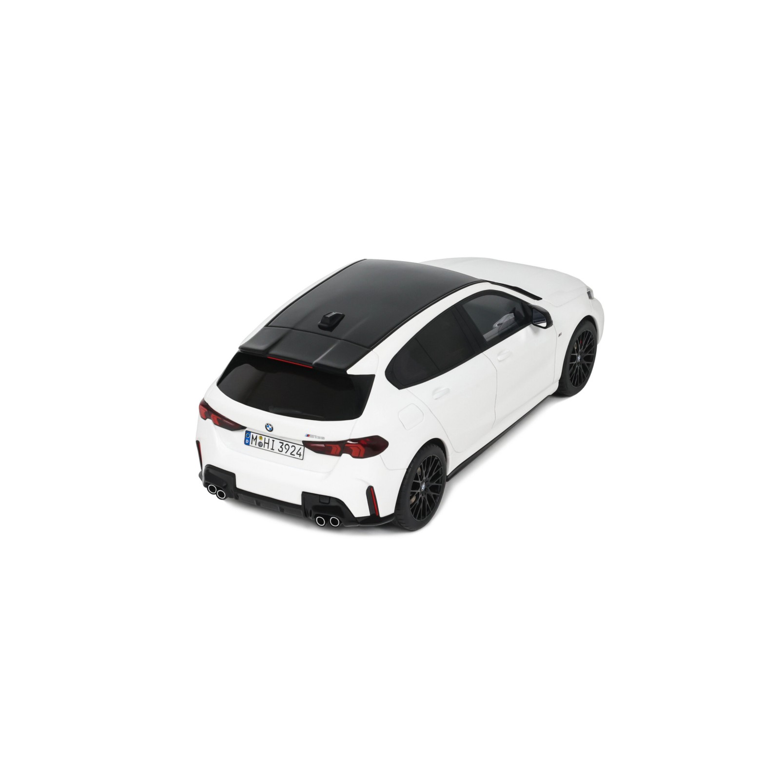 BMW M135 xDrive Alpine White solid 2024